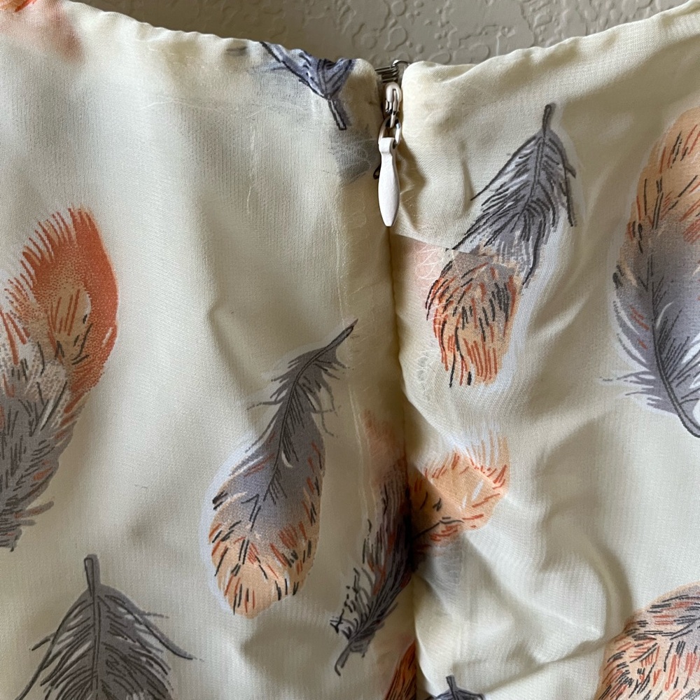 Forever 21 Kids Large Sleeveless Feather Print Pleated Dress - Picture 10 of 13
